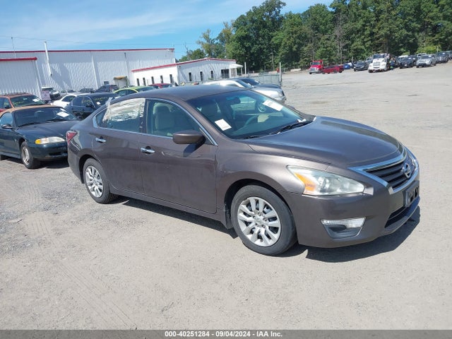 Nissan Altima 2.5 S 2015 1N4AL3AP0FC213276 Image 1