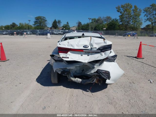 3KPF24AD1ME290503 KIA FORTE FE