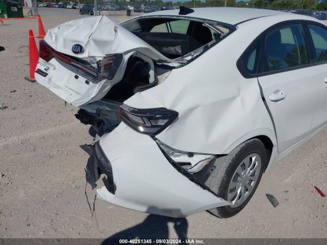 3KPF24AD1ME290503 KIA FORTE FE
