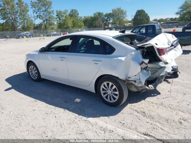 3KPF24AD1ME290503 KIA FORTE FE