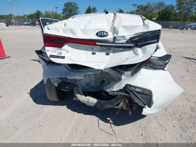 3KPF24AD1ME290503 KIA FORTE FE