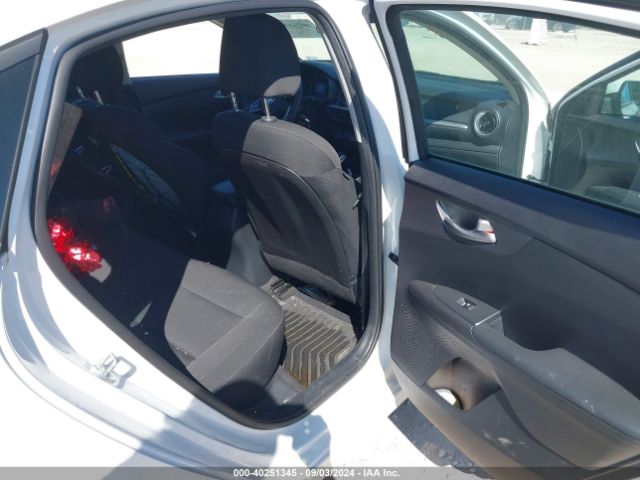 3KPF24AD1ME290503 KIA FORTE FE