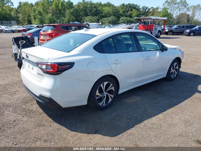 4S3BWAC62P3004735 Subaru Legacy Premium