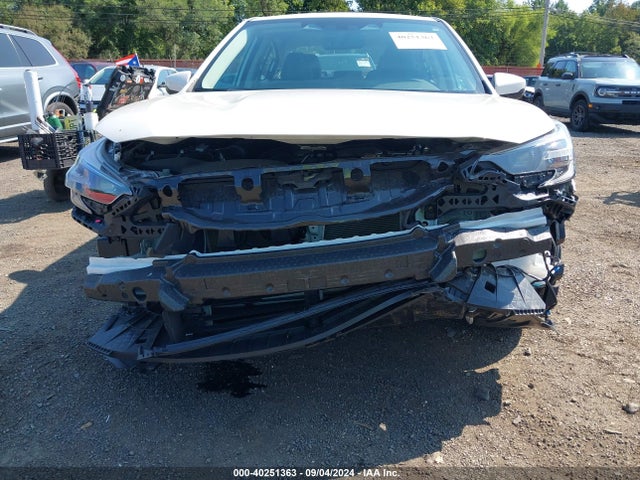 4S3BWAC62P3004735 Subaru Legacy Premium