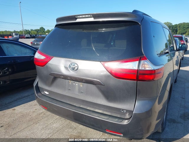 Toyota Sienna Le 8 Passenger 2017 5TDKZ3DC0HS815375 Image 16