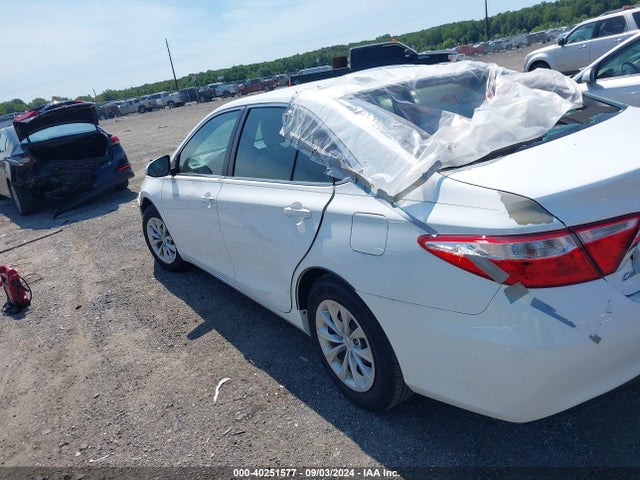Toyota CAMRY LE 2015 4T4BF1FK9FR446401 Image 3