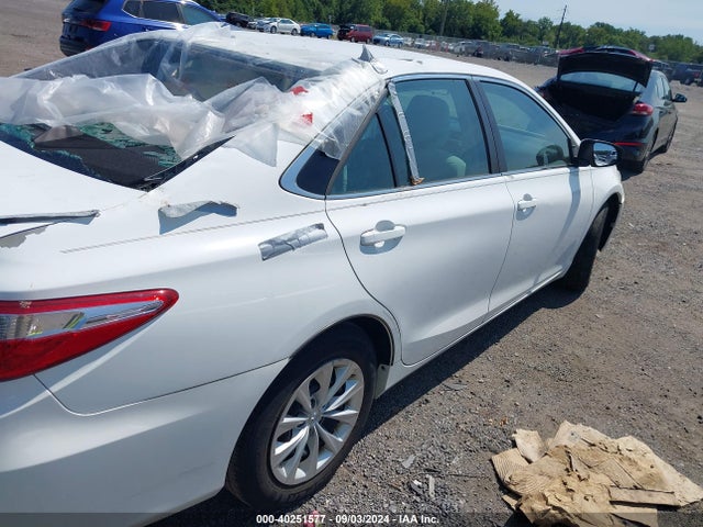 Toyota CAMRY LE 2015 4T4BF1FK9FR446401 Image 4