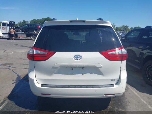 5TDYZ3DC0JS908980 Toyota Sienna Xle 8 Passenger