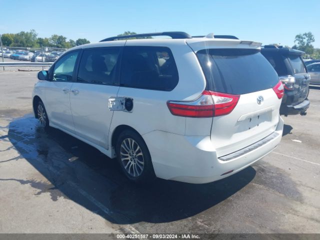 5TDYZ3DC0JS908980 Toyota Sienna Xle 8 Passenger