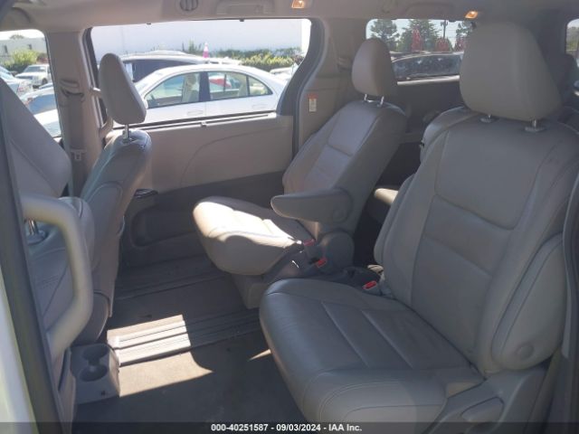 5TDYZ3DC0JS908980 Toyota Sienna Xle 8 Passenger