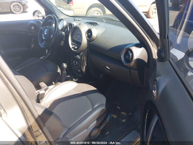 2011 MINI COOPER COUNTRYMAN WMWZB3C57BWH95106 Photo 4