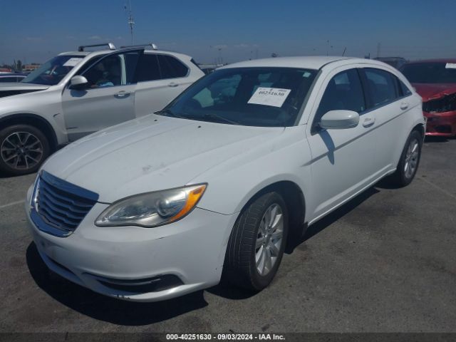 1C3CCBBG4EN107061 Chrysler 200 Touring