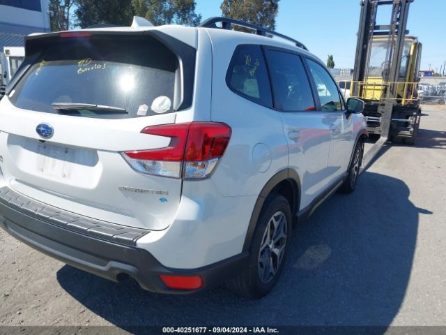 JF2SKADC8NH442032 Subaru Forester Premium