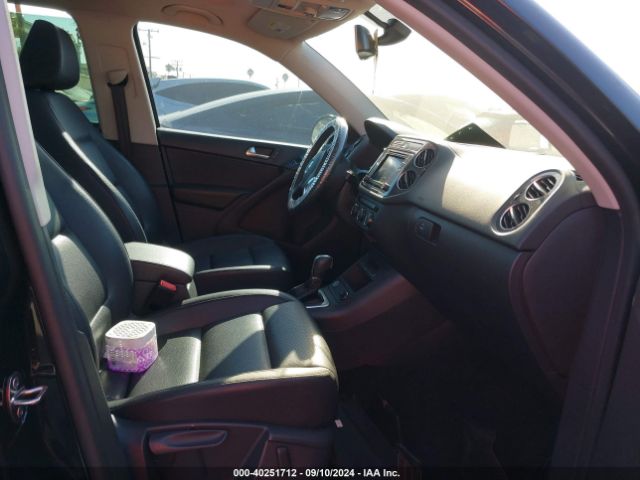 WVGRV7AX1HW506065 Volkswagen Tiguan 2.0t Wolfsburg Edition