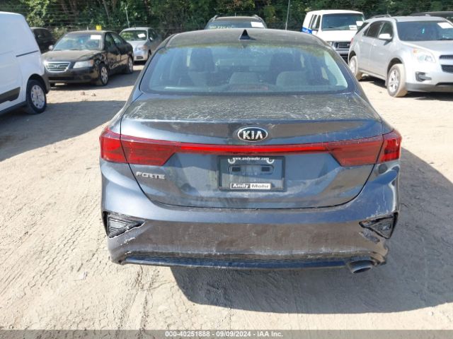 3KPF24AD9ME287512 KIA Forte Lxs