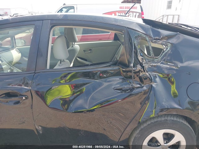 Toyota Prius Three 2014 JTDKN3DU1E1789091 Image 11