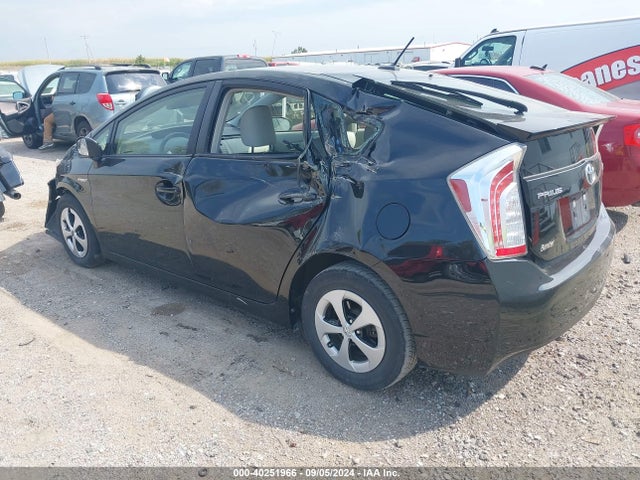 Toyota Prius Three 2014 JTDKN3DU1E1789091 Image 3