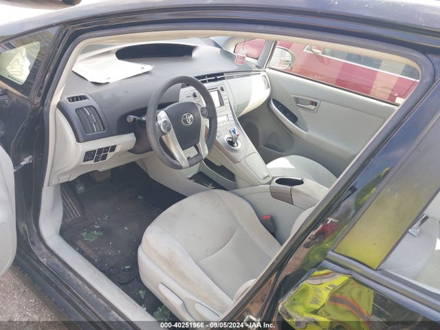 Toyota Prius Three 2014 JTDKN3DU1E1789091 Image 5