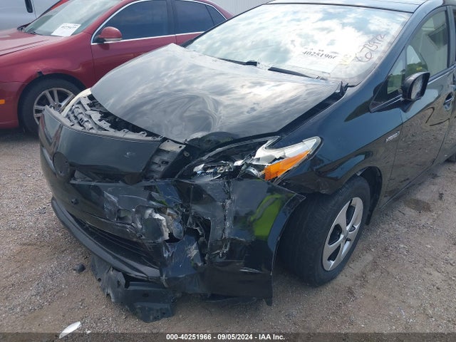 Toyota Prius Three 2014 JTDKN3DU1E1789091 Image 6
