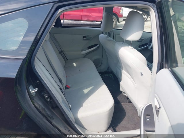 Toyota Prius Three 2014 JTDKN3DU1E1789091 Image 8