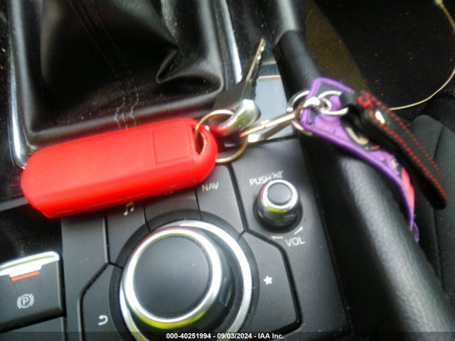 3MZBN1U71HM120516 Mazda pe
