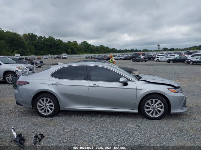 Toyota CAMRY LE 2024 4T1C11AK6RU190629 Image 13