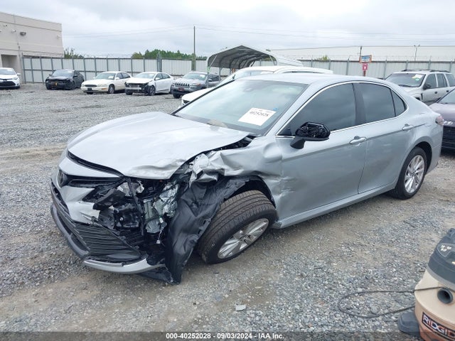 Toyota CAMRY LE 2024 4T1C11AK6RU190629 Image 2