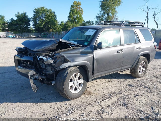 Toyota 4RUNNER SR5 2014 JTEBU5JR6E5170814 Image 2