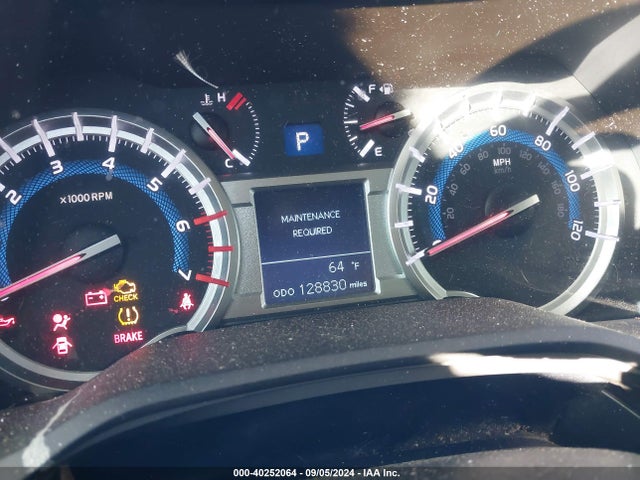 Toyota 4RUNNER SR5 2014 JTEBU5JR6E5170814 Image 7