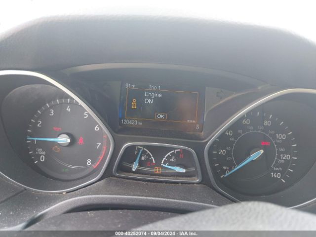 1FADP3KE2FL218560 Ford FOCUS SE