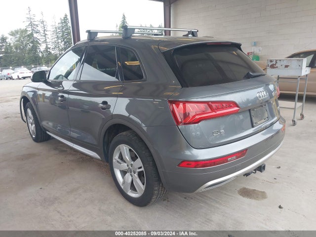 Audi Q5 2.0t Tech Premium 2018 WA1ANAFY0J2023965 Image 3