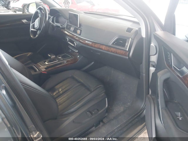 Audi Q5 2.0t Tech Premium 2018 WA1ANAFY0J2023965 Image 5