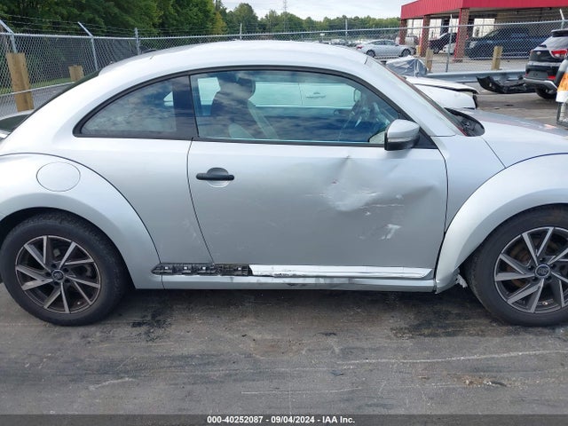 Volkswagen Beetle 1.8t Classic 2015 3VWF17AT3FM656527 Image 13