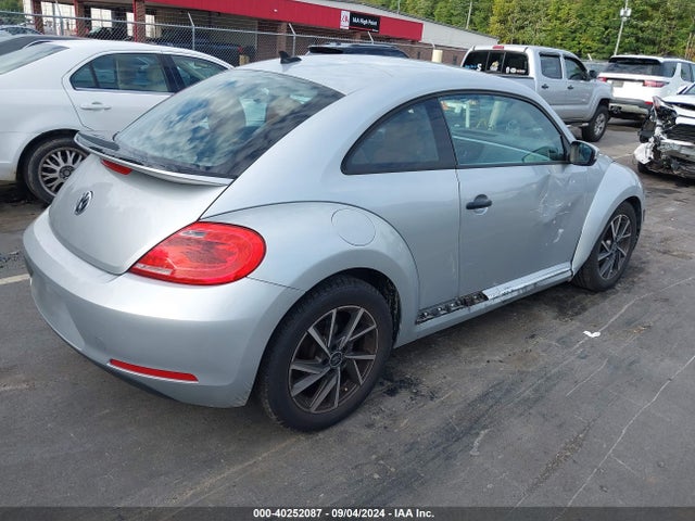 3VWF17AT3FM656527 Volkswagen Beetle 1.8t Classic