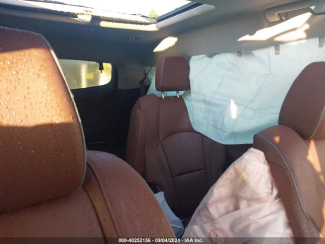 5GAERDKW7JJ129368 Buick Enclave Avenir
