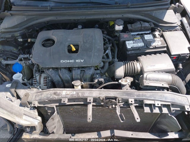 KMHD84LFXJU677922 Hyundai ELANTRA SEL