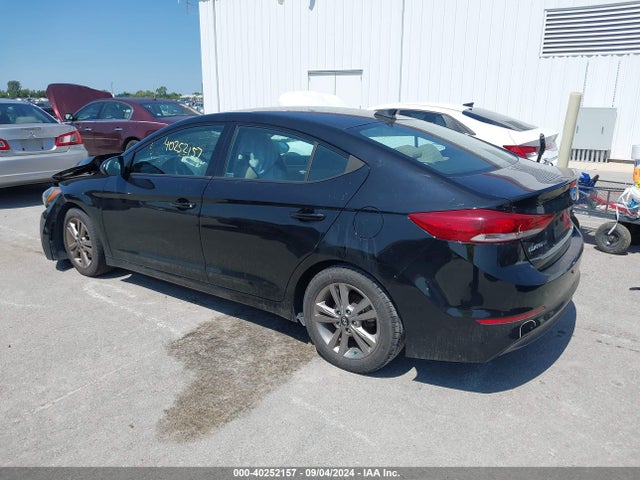 KMHD84LFXJU677922 Hyundai ELANTRA SEL