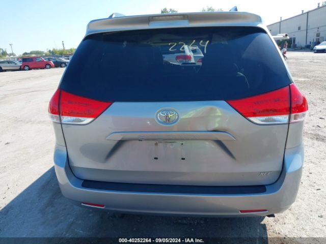 5TDYK3DC4ES511038 Toyota Sienna Xle V6 8 Passenger