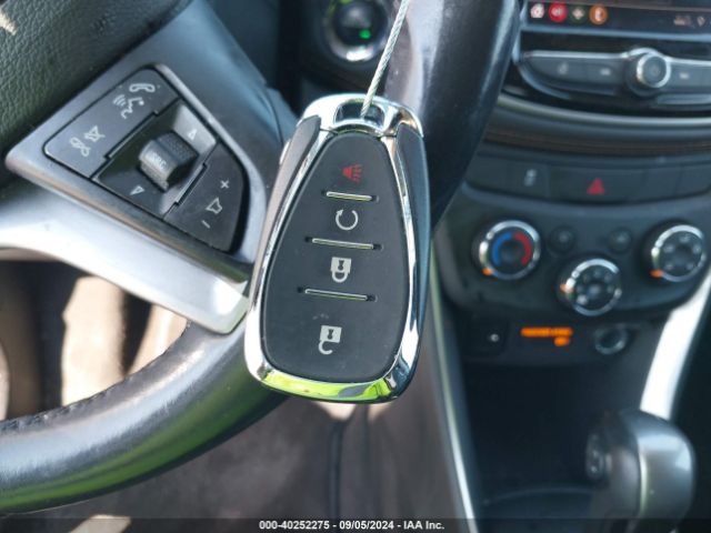 KL7CJPSB6MB351536 Chevrolet Trax Awd Lt