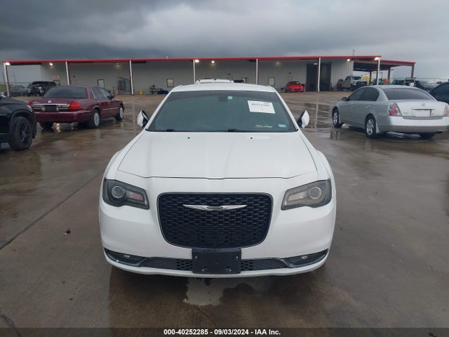2C3CCAGG5KH569801 Chrysler 300 300s Awd