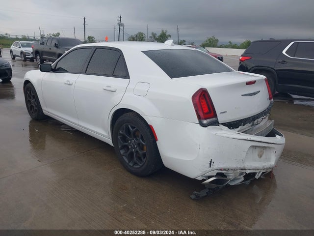 2C3CCAGG5KH569801 Chrysler 300 300s Awd