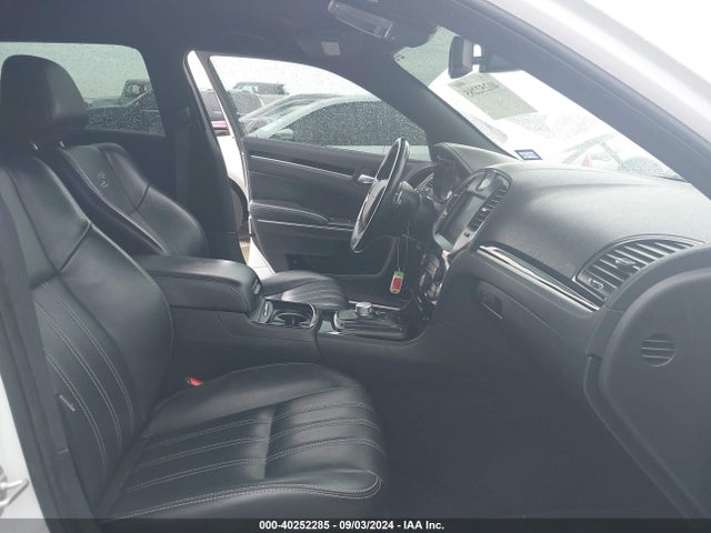 2C3CCAGG5KH569801 Chrysler 300 300s Awd