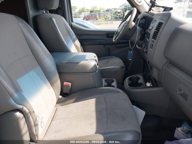 1N6BF0LY8HN811579 Nissan Nv Cargo Nv2500 Hd Sv V6