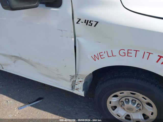 1N6BF0LY8HN811579 Nissan Nv Cargo Nv2500 Hd Sv V6