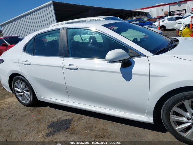 Toyota CAMRY LE 2022 4T1R11AK6NU654619 Image 13