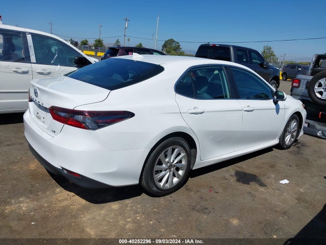 Toyota CAMRY LE 2022 4T1R11AK6NU654619 Image 4