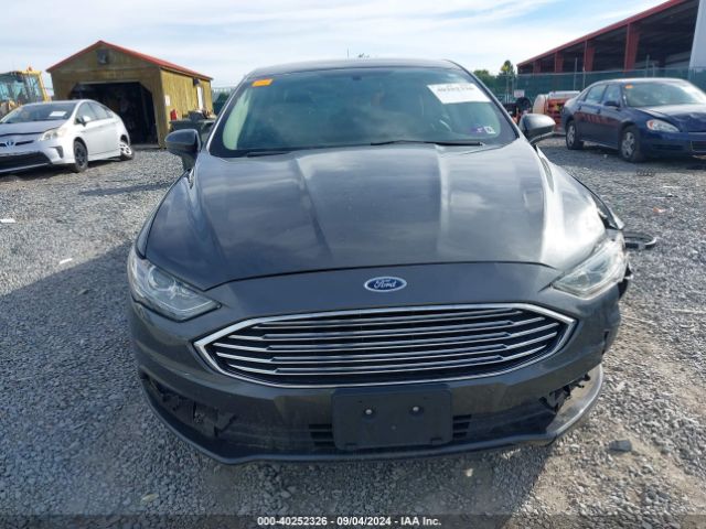 3FA6P0H78JR135676 Ford FUSION SE