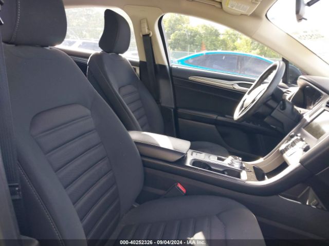 3FA6P0H78JR135676 Ford FUSION SE