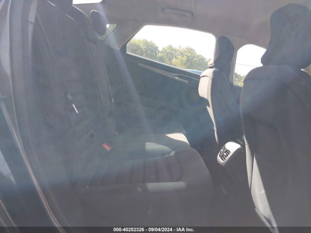 3FA6P0H78JR135676 Ford FUSION SE