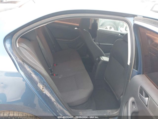 3VW2K7AJ8FM204437 Volkswagen Jetta 2.0l S